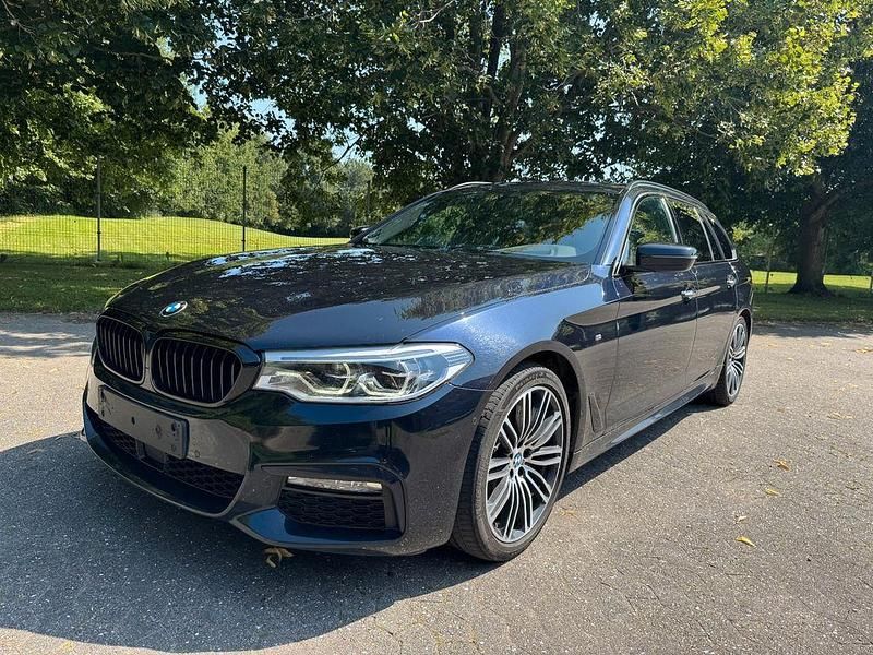 Schwarz Gebraucht 2018 BMW 520 M Sport Limousine | 23.375 € (Fairer Preis) - Bild 1/4