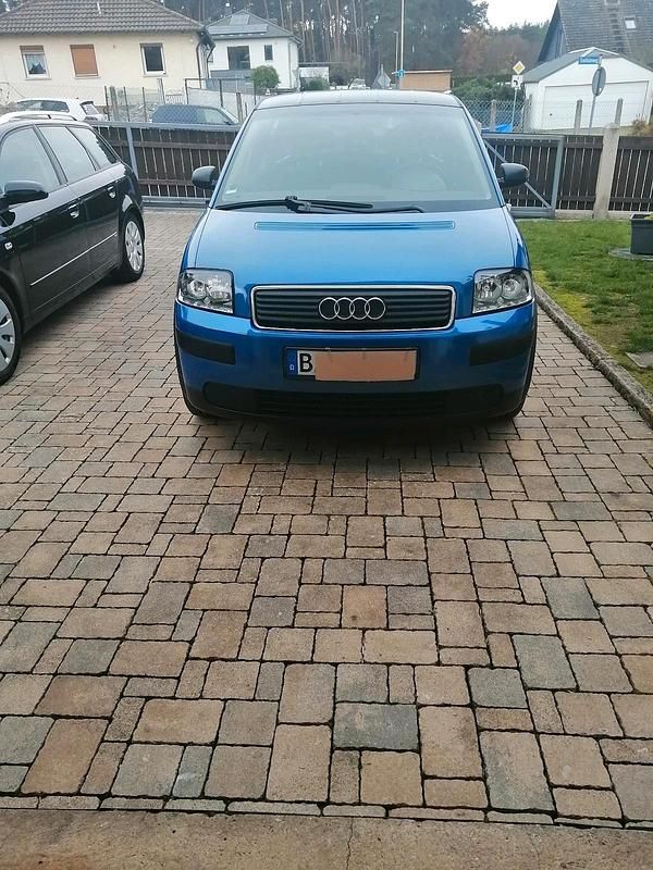 Blau Gebraucht 2003 Audi A2 Kleinwagen | 4.700 € (Etwas zu teuer) - Bild 1/4