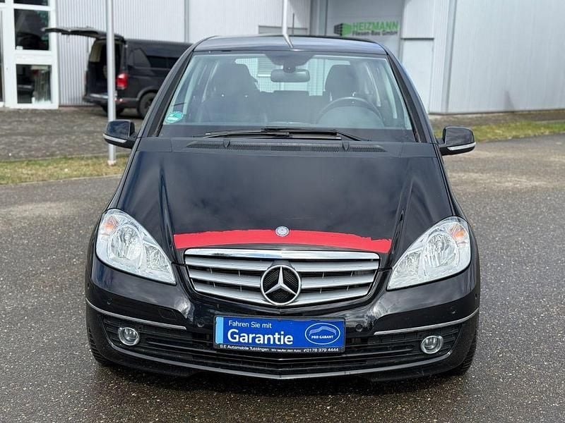 Gebraucht Mercedes A180 Elegance 116 PS (85 kW) 2011 Schwarz Limousine