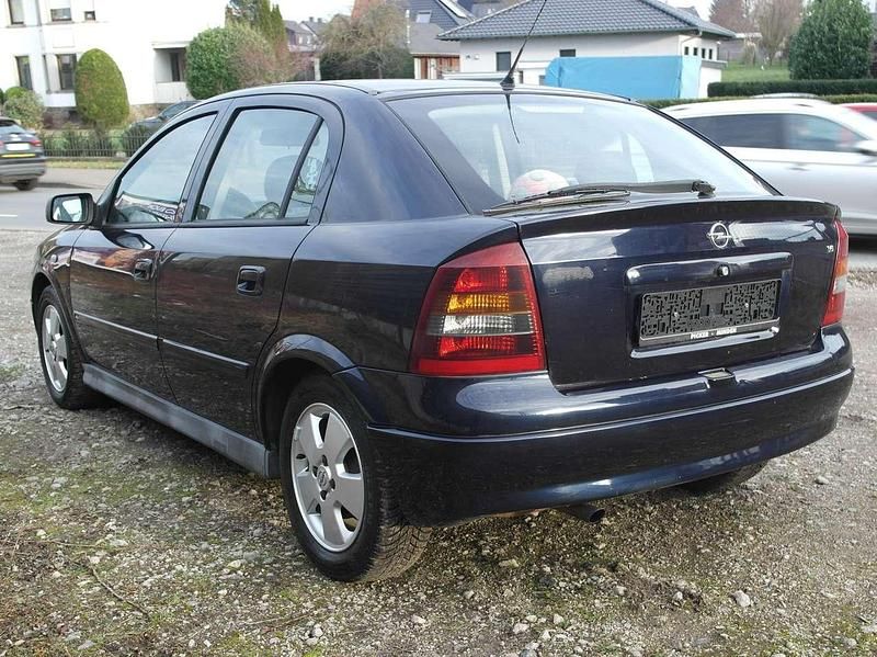 Gebraucht Opel Astra 101 PS (74 kW) 2003 Other Limousine