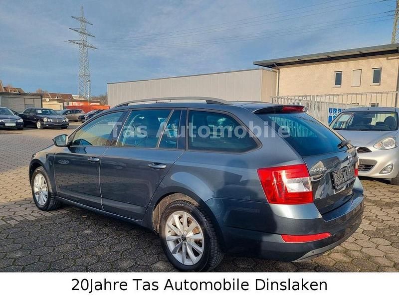Gebraucht Skoda Octavia Ambition 140 PS (102 kW) 2014 Grau Kombi