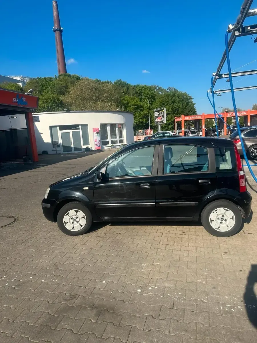 Używany Fiat Panda 70 KM (51 kW) 2006 Czarny Hatchback