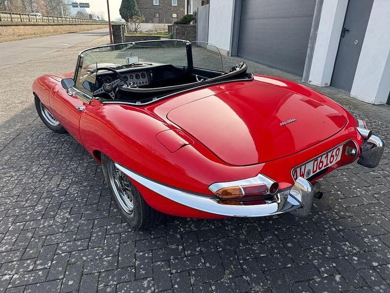 Gebraucht Jaguar E-Type 209 PS (153 kW) 1963 Rot Cabrio