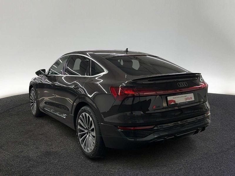 Gebraucht Audi Q8 e-tron S-Line 300 kW (408 PS) 2024 Madeirabraun metallic SUV