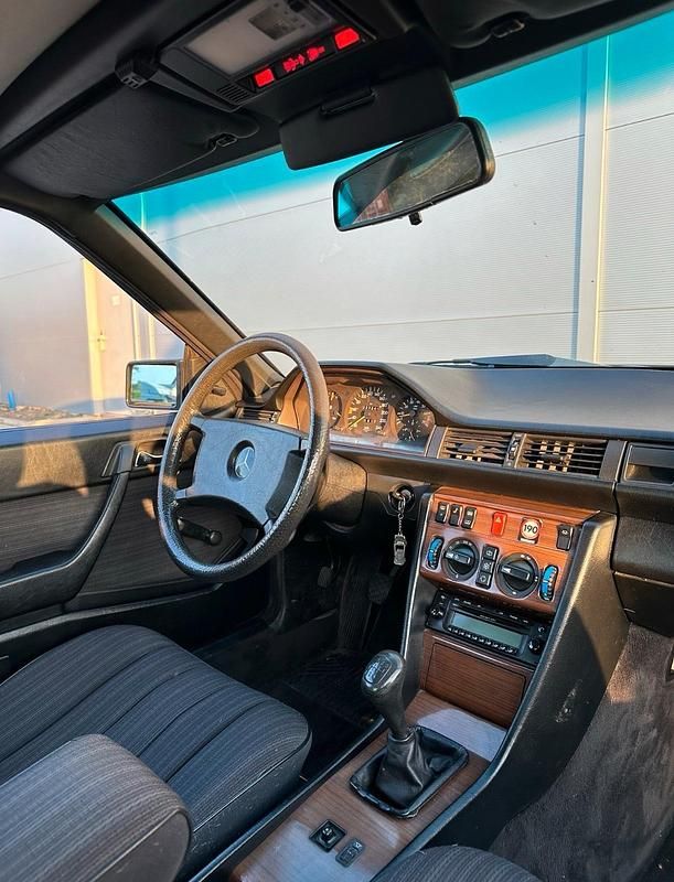 Gebraucht Mercedes E300 1989 Coupé