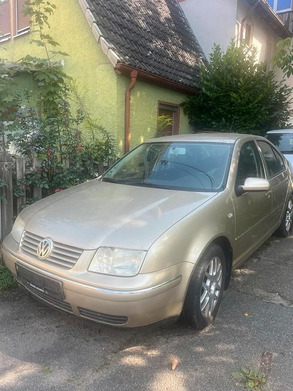 Gold Gebraucht 2002 VW Bora Limousine | 550 € (Superpreis) - Bild 1/3