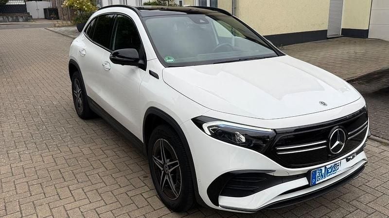 Weiß Gebraucht 2021 Mercedes 250 Advanced SUV | 30.900 € (Fairer Preis) - Bild 1/4