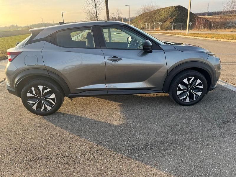 Gebraucht Nissan Juke Acenta 114 PS (83 kW) 2023 Grau SUV