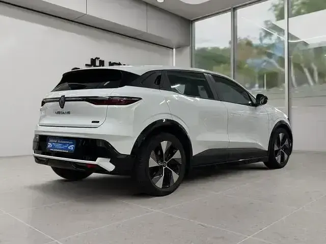Occasion Renault Megane E-Tech Iconic 160 kW (218 ch) 2024 Blanc Berline