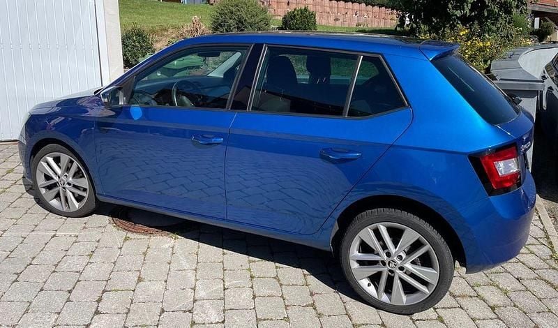 Gebraucht Skoda Fabia Style 110 PS (80 kW) 2015 Blau Kleinwagen