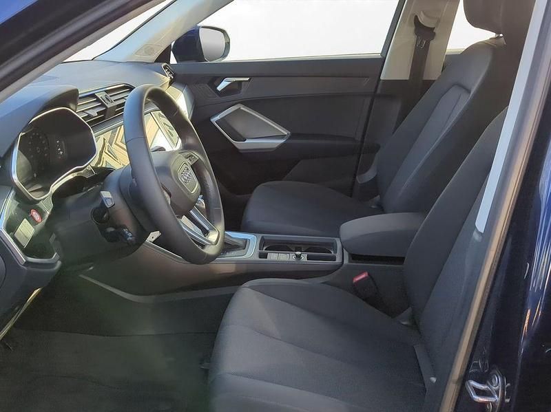 Gebraucht Audi Q3 Ambiente 190 PS (139 kW) 2022 Navarrablau metallic SUV