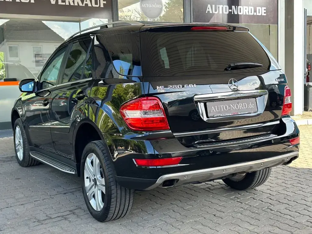Gebraucht Mercedes ML280 190 PS (139 kW) 2009 Schwarz SUV