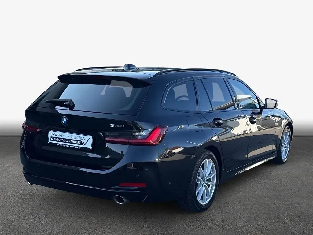 Gebraucht BMW 318 Sport Line 156 PS (114 kW) 2024 Schwarz Kombi