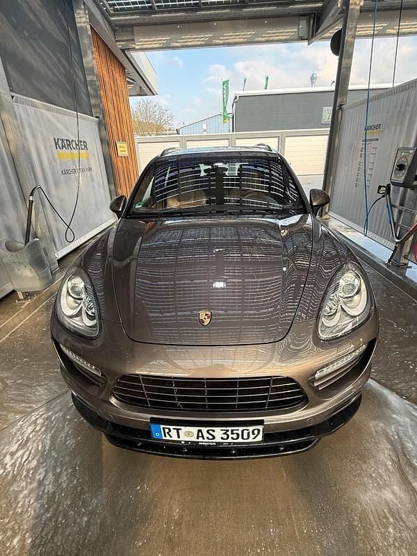 Gebraucht Porsche Cayenne Turbo 500 PS (367 kW) 2011 Braun SUV