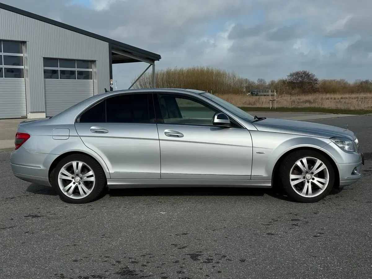 Gebraucht Mercedes C180 Avantgarde 156 PS (114 kW) 2007 Silber Limousine