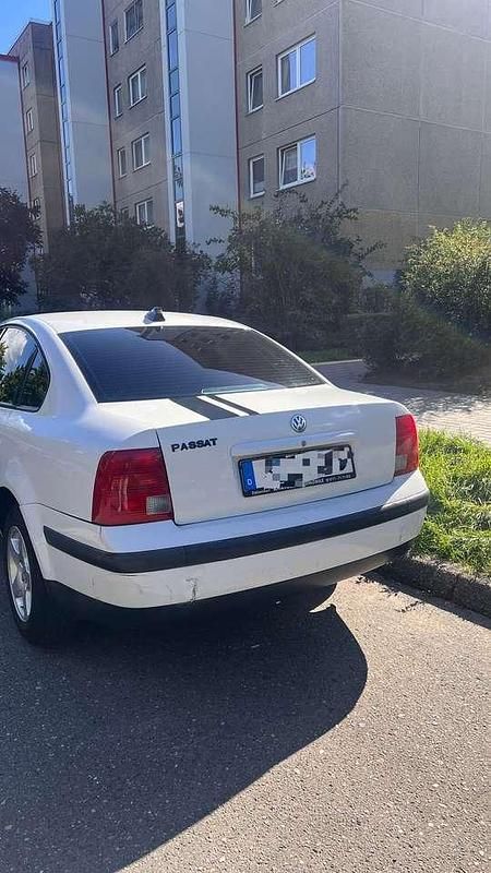 Gebraucht VW Passat 150 PS (110 kW) 1997 Weiß Limousine