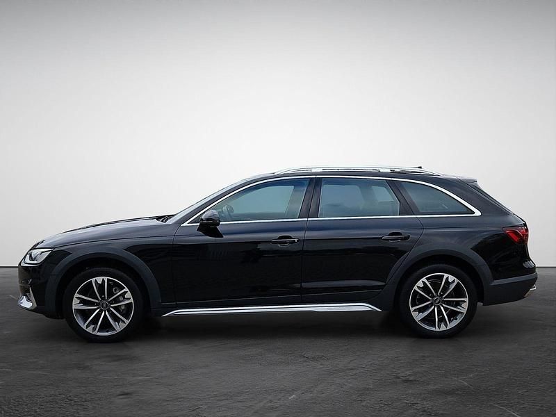 Gebraucht Audi A4 Allroad Basis 204 PS (150 kW) 2022 Schwarz Kombi