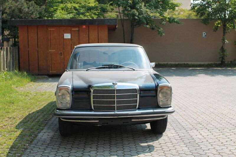 Gebraucht Mercedes 200/8 95 PS (69 kW) 1972 Blau Limousine