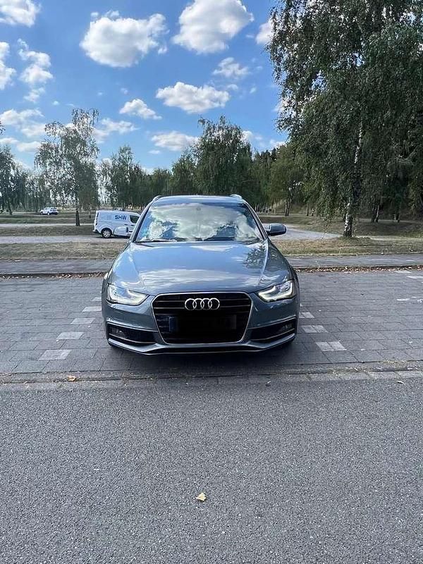 Gebraucht Audi A4 S-Line 150 PS (110 kW) 2015 Grau Kombi
