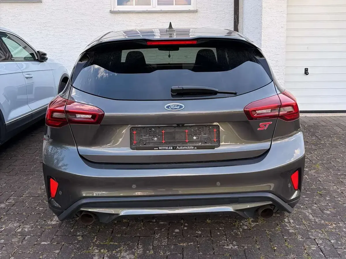 Gebraucht Ford Focus ST 280 PS (205 kW) 2022 Grau Limousine