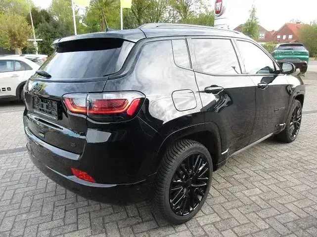 Gebraucht Jeep Compass 131 PS (96 kW) 2023 Schwarz SUV