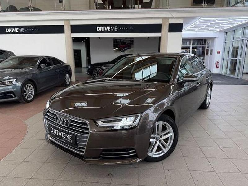 Gebraucht Audi A4 Ambiente 200 PS (147 kW) 2016 Blau Limousine
