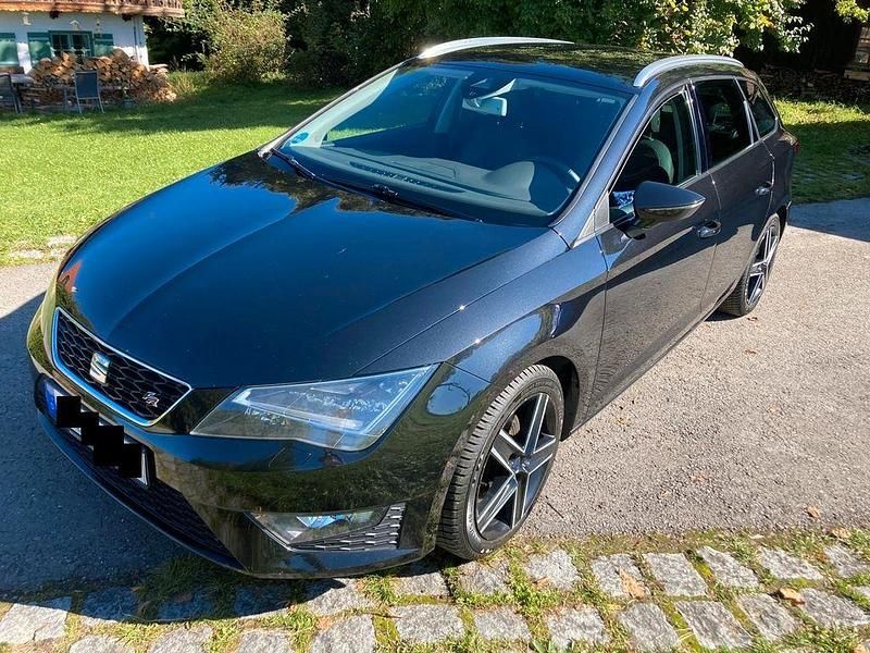 Schwarz Gebraucht 2014 Seat Leon ST FR Kombi | 8.900 € (Guter Preis) - Bild 1/4