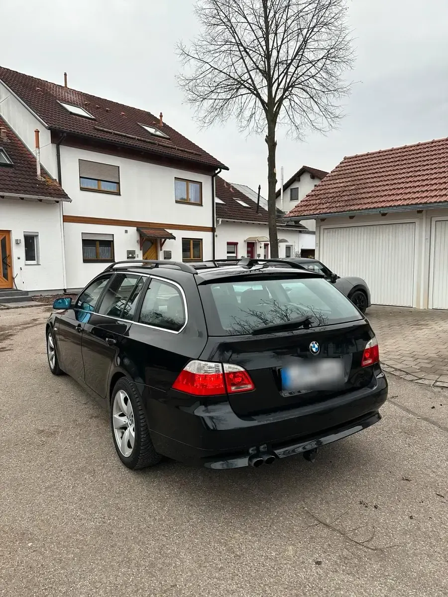 Gebraucht BMW 530 218 PS (160 kW) 2006 Schwarz Kombi