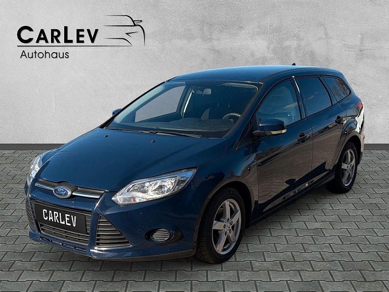Gebraucht Ford Focus Ambiente 101 PS (74 kW) 2014 Blau Kombi