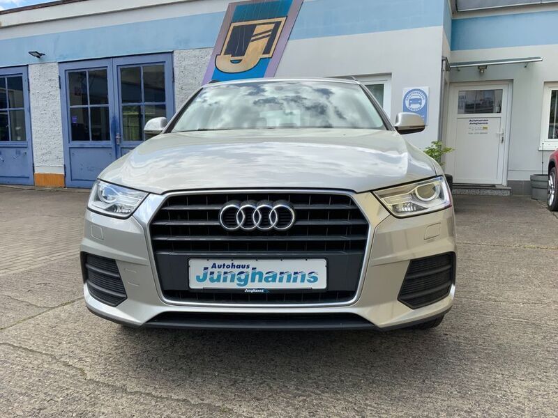 Silber Gebraucht 2015 Audi Q3 SUV | 16.450 € (Guter Preis) - Bild 1/4