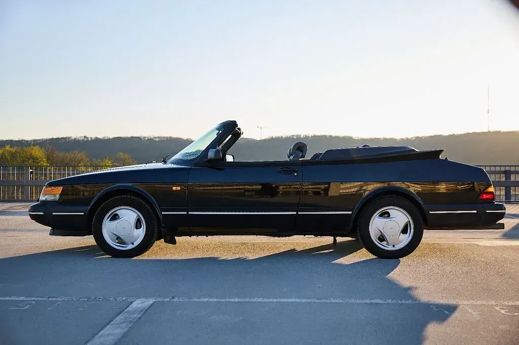 Occasion Saab 900 Cabriolet 141 ch (103 kW) 1993 Noir Cabriolet