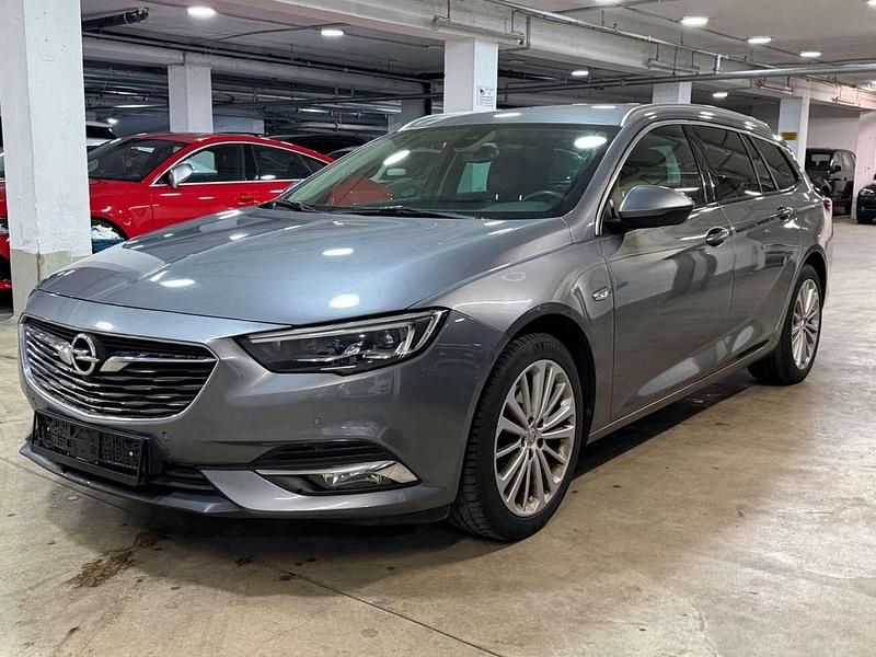 Gebraucht Opel Insignia 136 PS (100 kW) 2019 Licht grau m2 Kombi