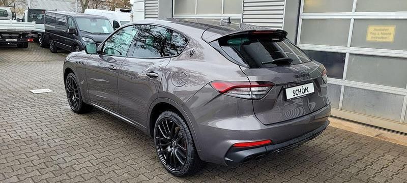 Gebraucht Maserati Levante 430 PS (316 kW) 2024 Grau SUV