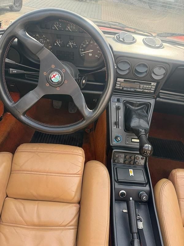 Gebraucht Alfa Romeo Spider Veloce 128 PS (94 kW) 1987 Rot Cabrio