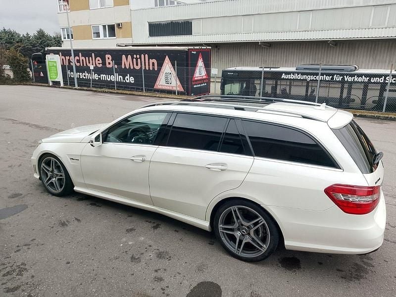 Gebraucht Mercedes E63 AMG AMG 525 PS (386 kW) 2011 Weiß Kombi