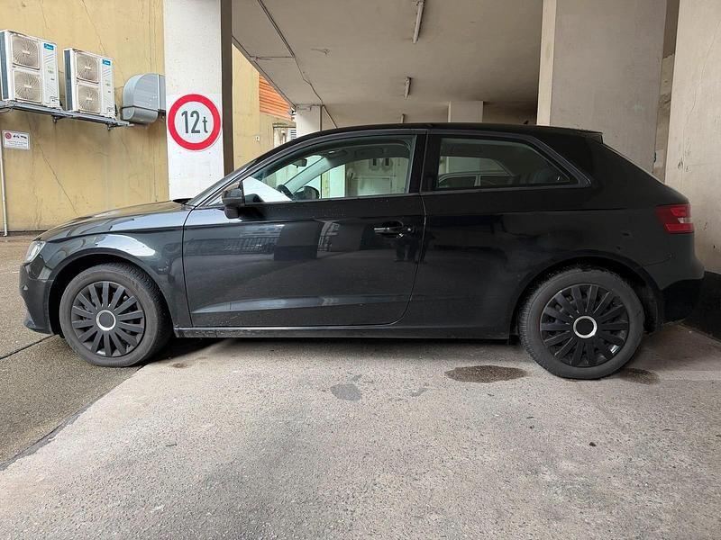 Gebraucht Audi A3 110 PS (80 kW) 2015 Schwarz Kleinwagen