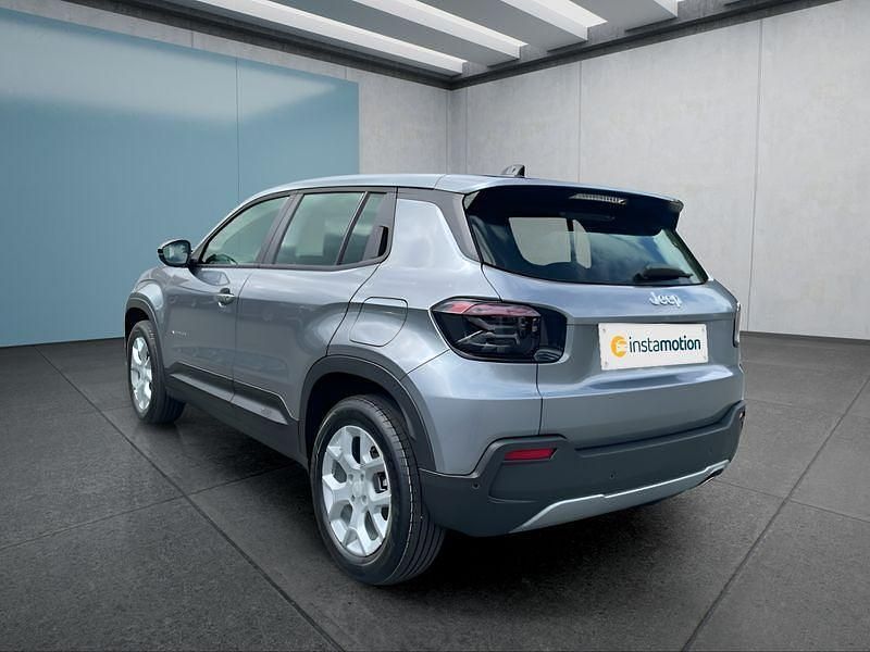 Neu Jeep Avenger 101 PS (74 kW) 2025 Grau SUV