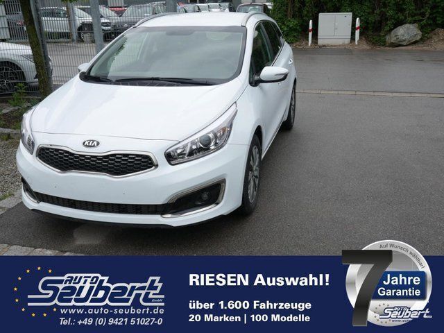Weiß Gebraucht 2018 Kia Ceed Sportswagon Vision Kombi | 15.490 € (Fairer Preis) - Bild 1/4