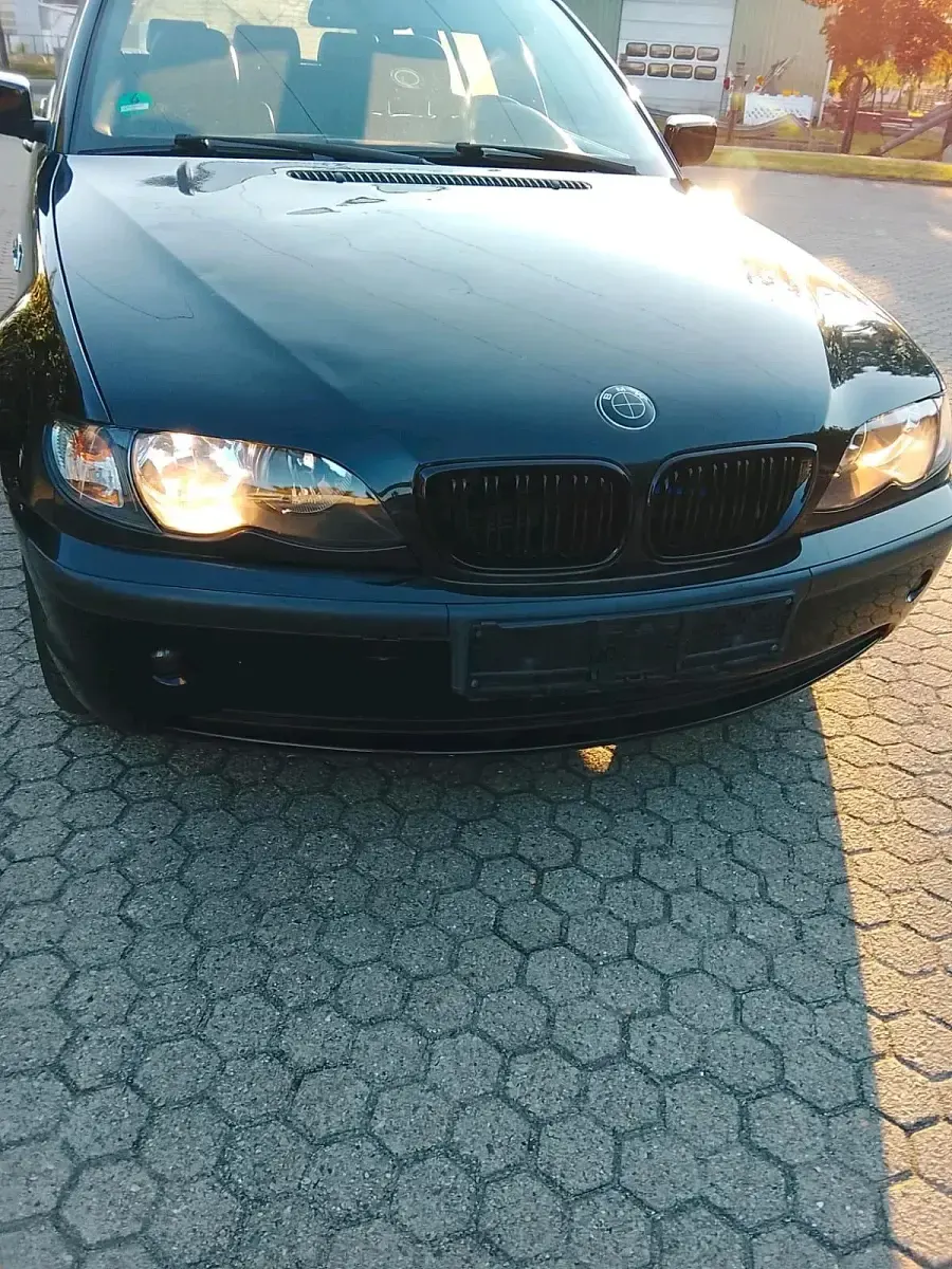 Gebraucht BMW 318 143 PS (105 kW) 2005 Schwarz Kombi