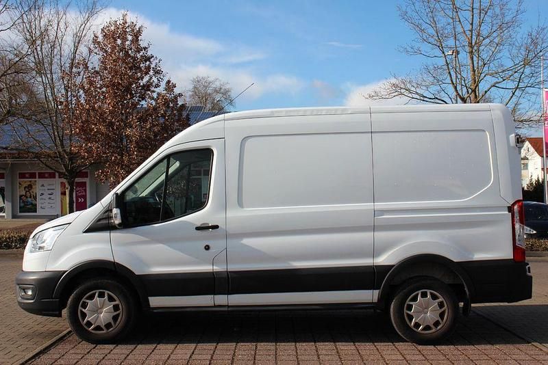 Second-hand Ford Transit 131 CP (96 kW) 2019 Alb Monovolum