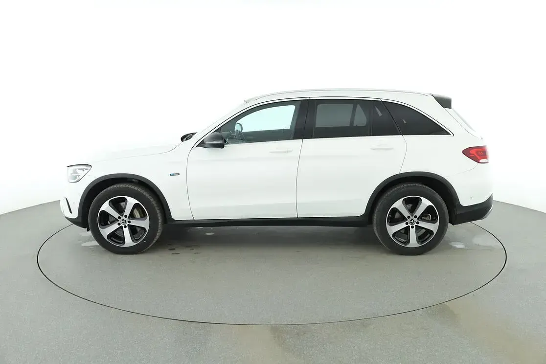 Gebraucht Mercedes GLC300e 122 PS (89 kW) 2020 Weiß SUV