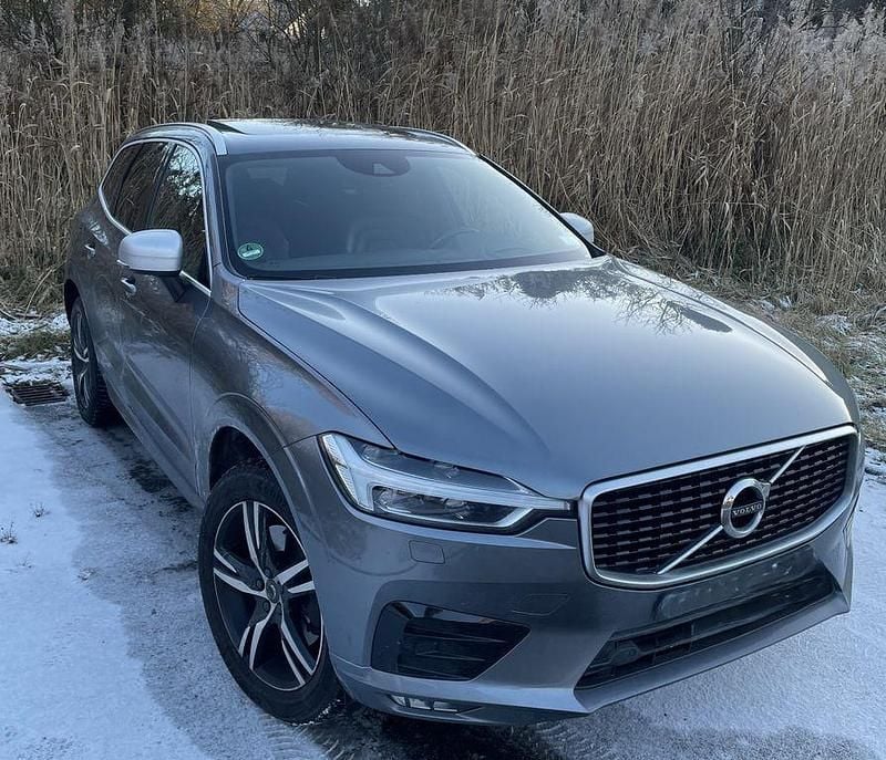 Grau Gebraucht 2018 Volvo XC60 R-Design SUV | 22.990 € (Superpreis) - Bild 1/4