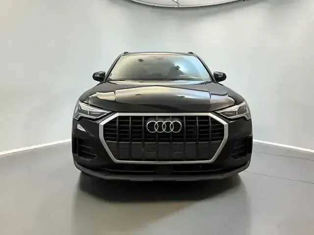 Gebraucht Audi Q3 S-Line 245 PS (180 kW) 2023 Mythosschwarz SUV