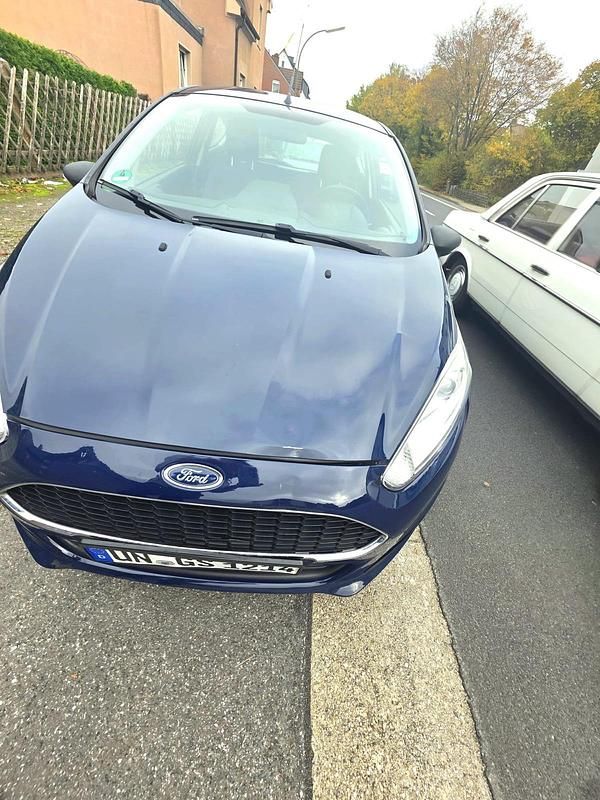 Gebraucht Ford Fiesta 65 PS (47 kW) 2017 Blau Limousine