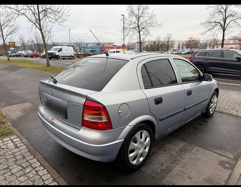 Gebraucht Opel Astra 125 PS (91 kW) 2002 Silber Limousine