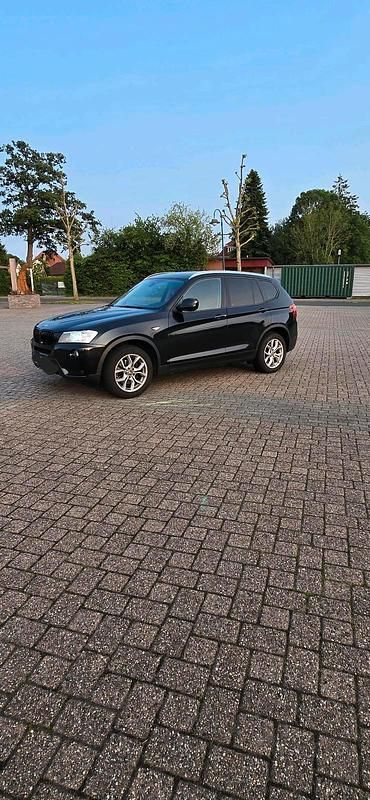 Gebraucht BMW X3 143 PS (105 kW) 2013 Schwarz SUV