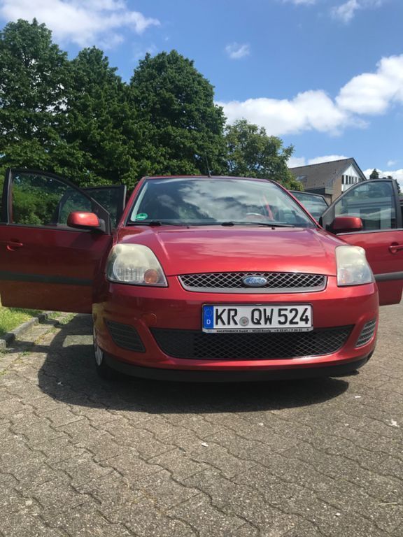 Orange Gebraucht 2008 Ford Fiesta Kleinwagen | 1.000 € (Guter Preis) - Bild 1/4