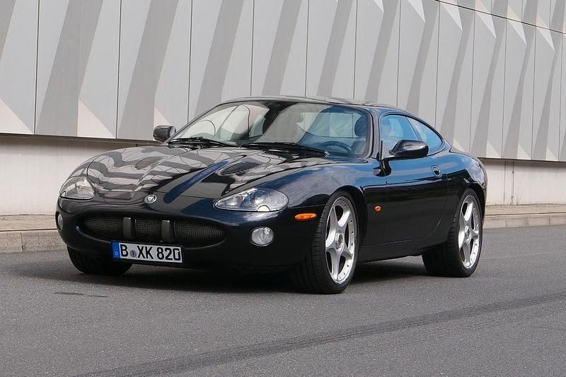 Schwarz Gebraucht 2004 Jaguar XKR Coupé | 22.500 € (Fairer Preis) - Bild 1/4