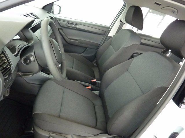 Gebraucht Skoda Fabia Active 60 PS (44 kW) 2015 Weiß Kleinwagen