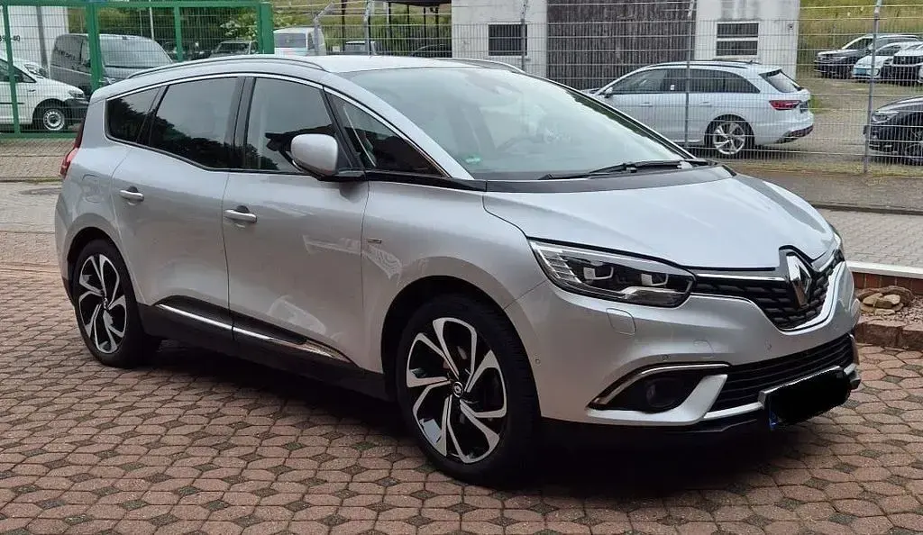 Gebraucht Renault Grand Scénic IV Bose Edition 163 PS (119 kW) 2018 Silber Van / Kleinbus